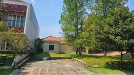 BELI RUMAH HARGA HITUNG TANAH LUAS DI KOTABARU PARAHYANGAN, DKT TOL