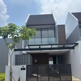 Rumah Baru Siap Huni dalam Komplek Elit Lebak Bulus
