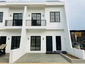 Rumah Siap Huni Jatimakmur Jatibening, Strategis Di Jalan Utama