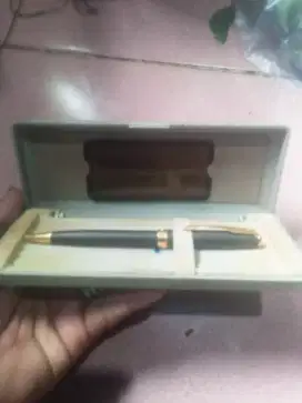 Ballpoint Parker sonnet black gold