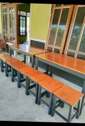 Set meja kursi warung