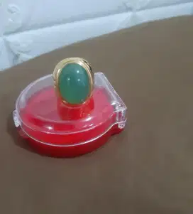 Cincin batu Garut warna nefrid .