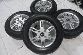 Velg oem Daihatsu Xenia Ring 14 plus ban