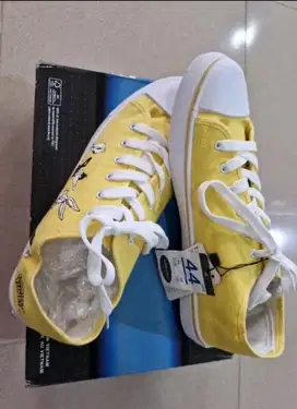 SEPATU SNEAKERS GOLDCITY UNISEX LOONEY TUNES IMPORT HIGH QUALITY