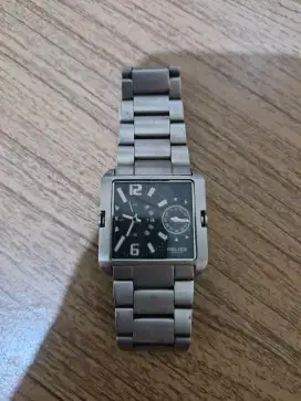 Jam tangan pria kotak