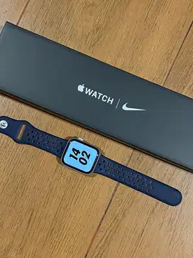 Apple watch series 6 x nike