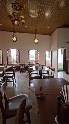 Dijual Restaurant 2 lantai dipondok bambu