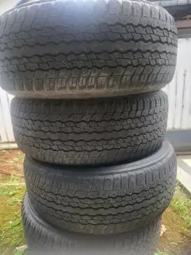 Ban Dunlop ex Pajero