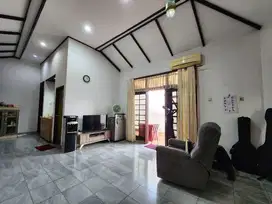 Dijual Rumah 2lt siap Huni di Taman Ratu Jakarta Barat