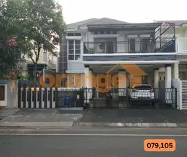 Dijual rumah cantik siap Huni 2lantai kotawisata