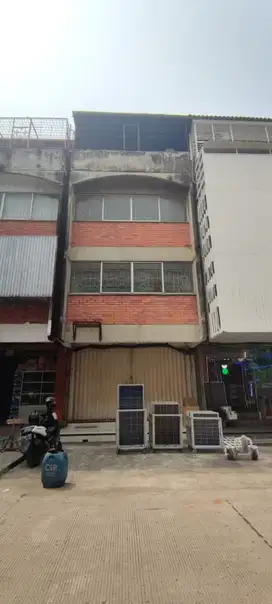 Disewakan Ruko 4lt di daerah komersil Glodok Plaza
