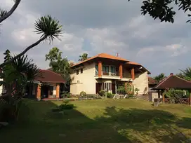 Villa Mewah Di Ungaran Surga Pribadi Dengan Pemandangan Gunung Ungaran