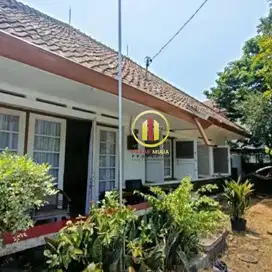 JARANG ADA RUMAH MAIN ROAD JL RIAU RE MARTADINATA BANDUNG