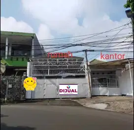 Di jual cepet rumah plus kantor Semi Furnished Startegis di Halim