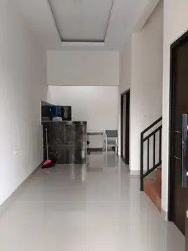 Rumah baru cash kpr 4 kt 2km 2 mobil parkir jakarta