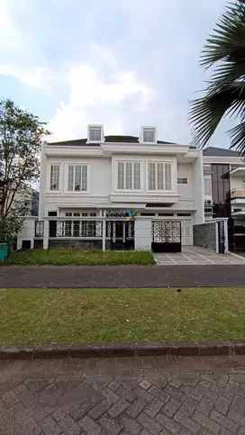 Dijual Rumah Mewah American Style Baru Gress di Boulevard Araya Golf