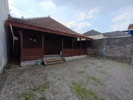 DIJUAL RUMAH ETNIK DENGAN KAYU JATI DEKAT KAMPUS UGM YOGYAKARTA