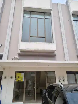 Disewakan Ruko 2LT Komersial Startegis di Aniva grande serpong