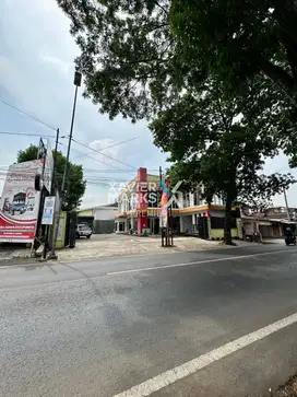 Dijual Ruang Usaha dan Gudang di Mayjend Sungkono, Malang