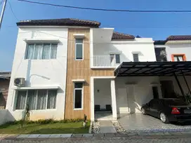 Rumah 2 Lantai di Cibubur Town House 9 Menit ke Gerbang Tol J-16404