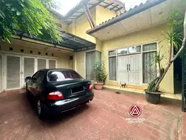 Rumah Lama, Siap Huni, Lokasi Strategis Dekat Tol