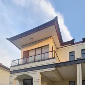 di sewa kan rumah 2 lantai siap huni