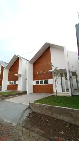DIJUAL RUMAH DEKAT KAMPUS