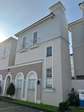 Rumah 3 Lantai Siap Huni Di Cluster Alesha House