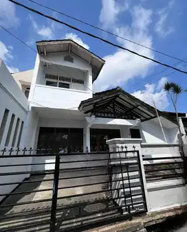 RUMAH SIAP HUNI DI VENUS MARGAHAYU RAYA BANDUNG