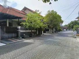 Rumah siap huni di Manyar Indah