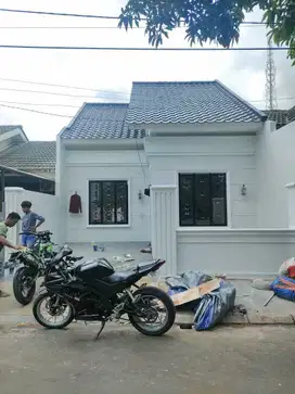 Dijual Rumah Cantik Siap Huni, Ada Kitchen Set di Kencana Loka