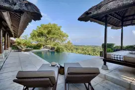 FREEHOLD - Luxury 6 Bedroom Villa in Padang-Padang