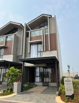 Rumah 2 Lantai Di Summarecon Tangerang