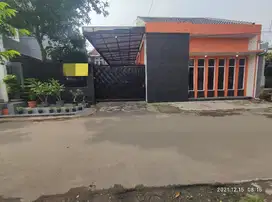 Rumah siap pakai bangunan kokoh dekat Grage city Mall