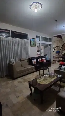 Dijual Rumah Asri dan Terawat 2,5 Lantai di Muara Sari