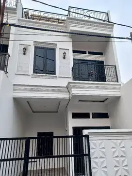 RUMAH MEWAH 2 LANTAI ROOFTOP HARGA RAMAH DEKAT KAMPUS ISTN