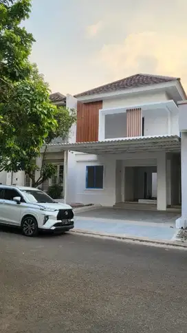 Dijual cepat rumah Like new di dalam cluster depan kota wisata 