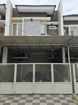 Jual Rumah 2LT Minimalis, Row Jalan 3mobil, Lokasi Babatan Pantai