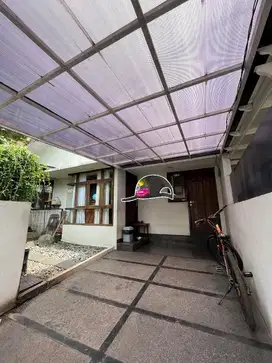 Rumah Minimalis, bagus terawat di sektor3a bintaro