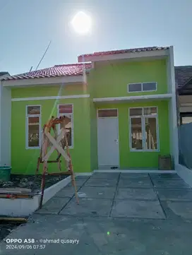 Rumah siap huni 5 menit ke stasiun Cilebut.ede