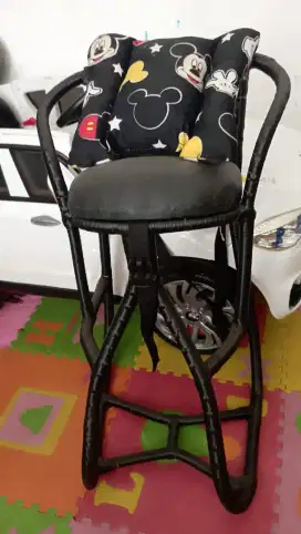Tempat duduk motor anak matic