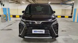[OLXmobbi] Toyota Voxy 2.0 Bensin-AT 2017 Hitam