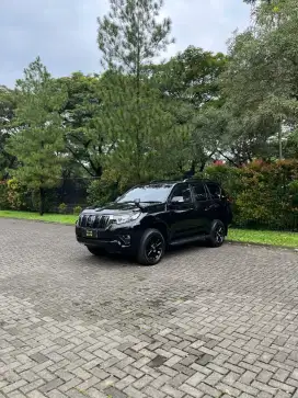 Toyota Land Cruiser Prado  2.7L TX-L 70th Anniv 2021