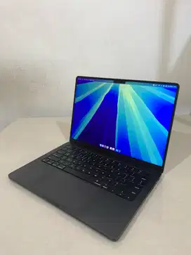 Macbook M3 2023
