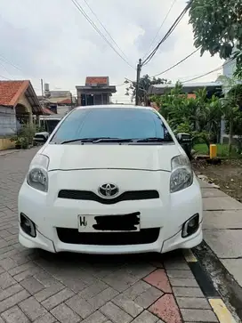 TOYOTA YARIS 1.5 E AT 2013