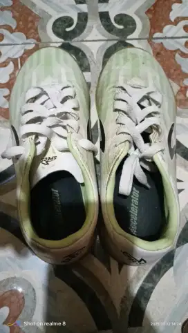 Sepatu futsal specs