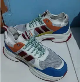 Sepatu  Merck Bally