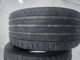 Ban Copotan Michelin 235 35 R20