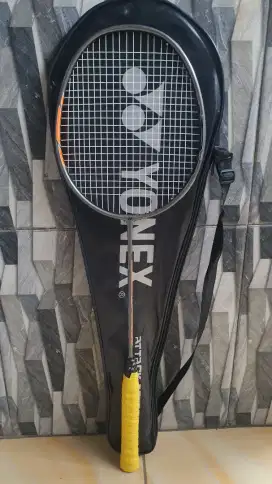 Raket yonex duora