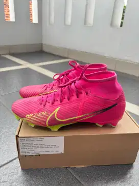 Sepatu Bola Nike Superfly 9 Academy MG/FG size 43 (27.5 cm)